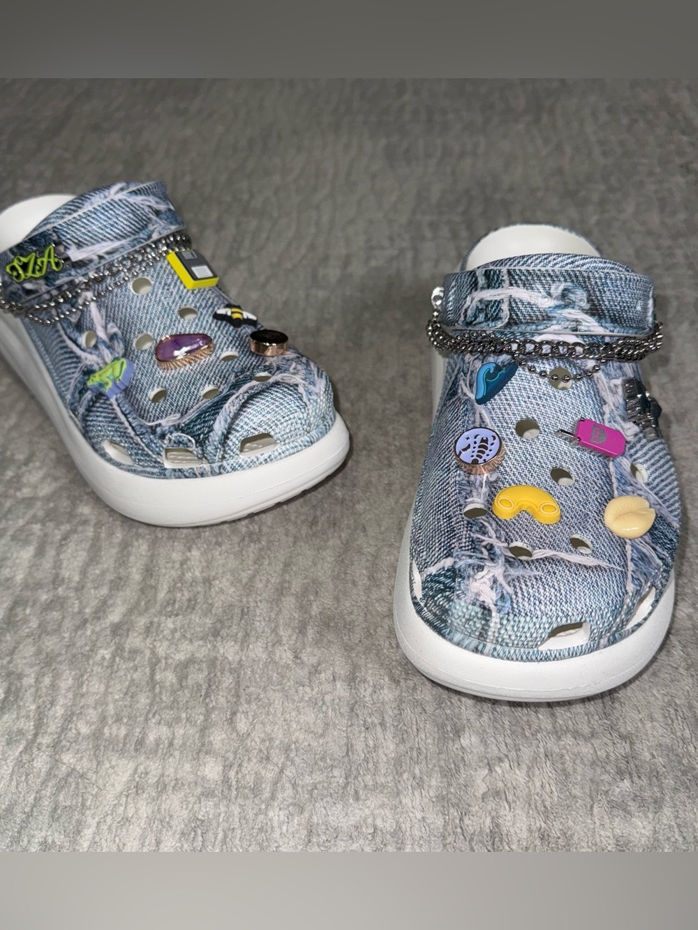 SZA CROCS Blue denim new without tags size 8M 10W
